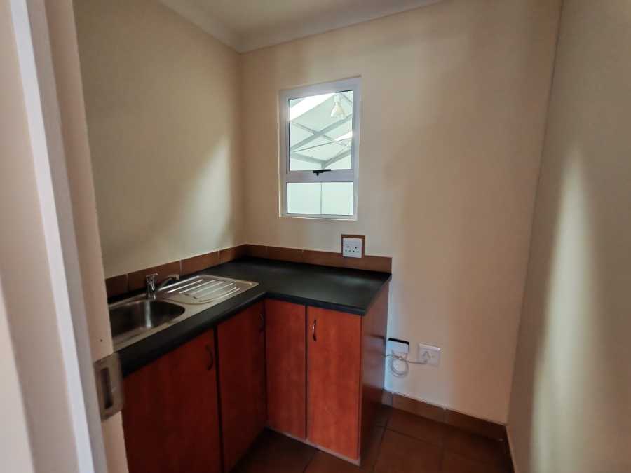 To Let Commercial Property for Rent in Asla Park Western Cape
